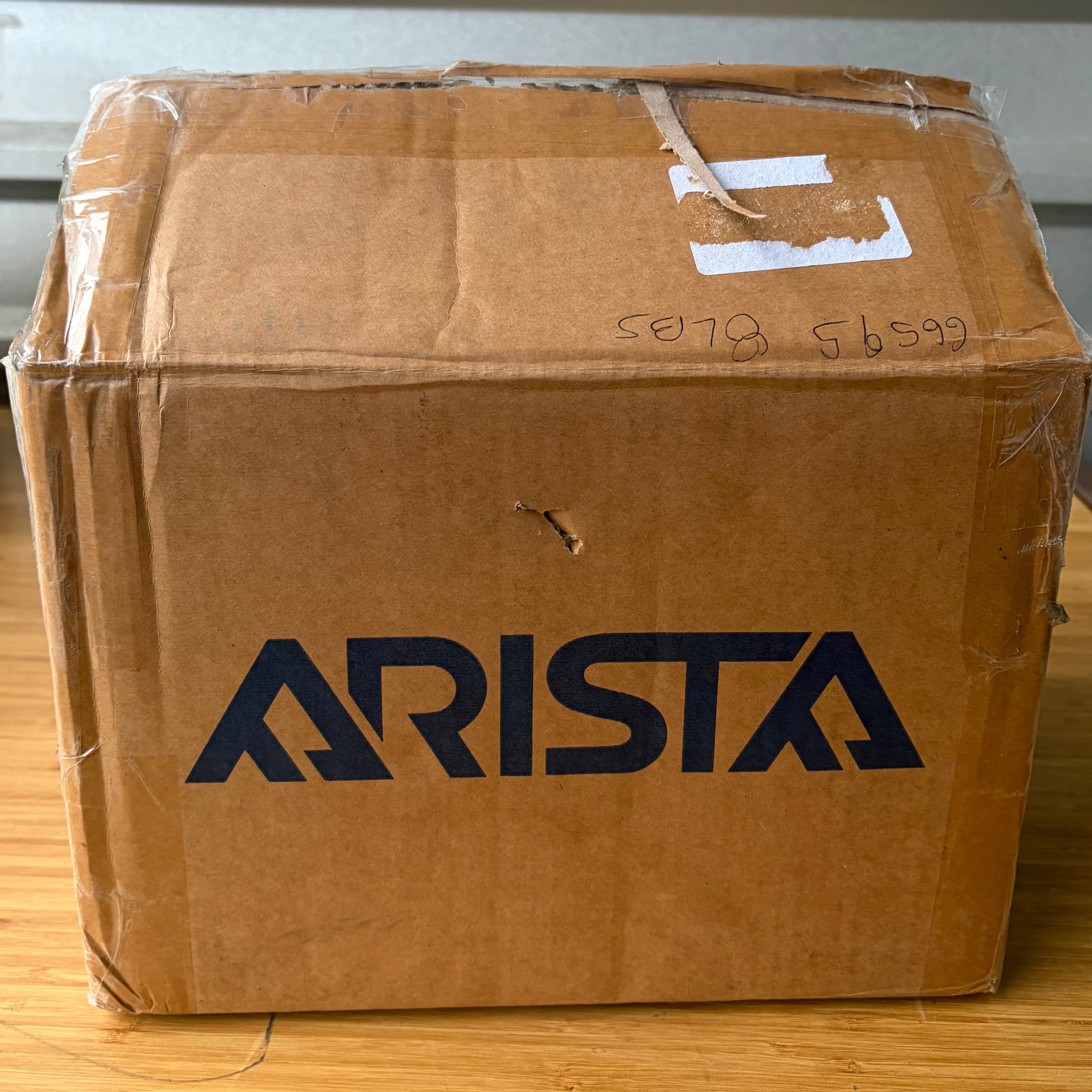 Arista Microbox-7824B Compact Industrial Computer Microbox-7824B-E01-P03-DR