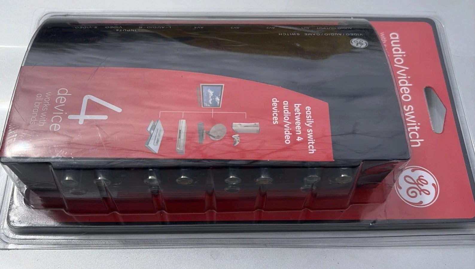 GE 37630 4 Device Audio/Video/Gaming Switch with S-Video SEALED