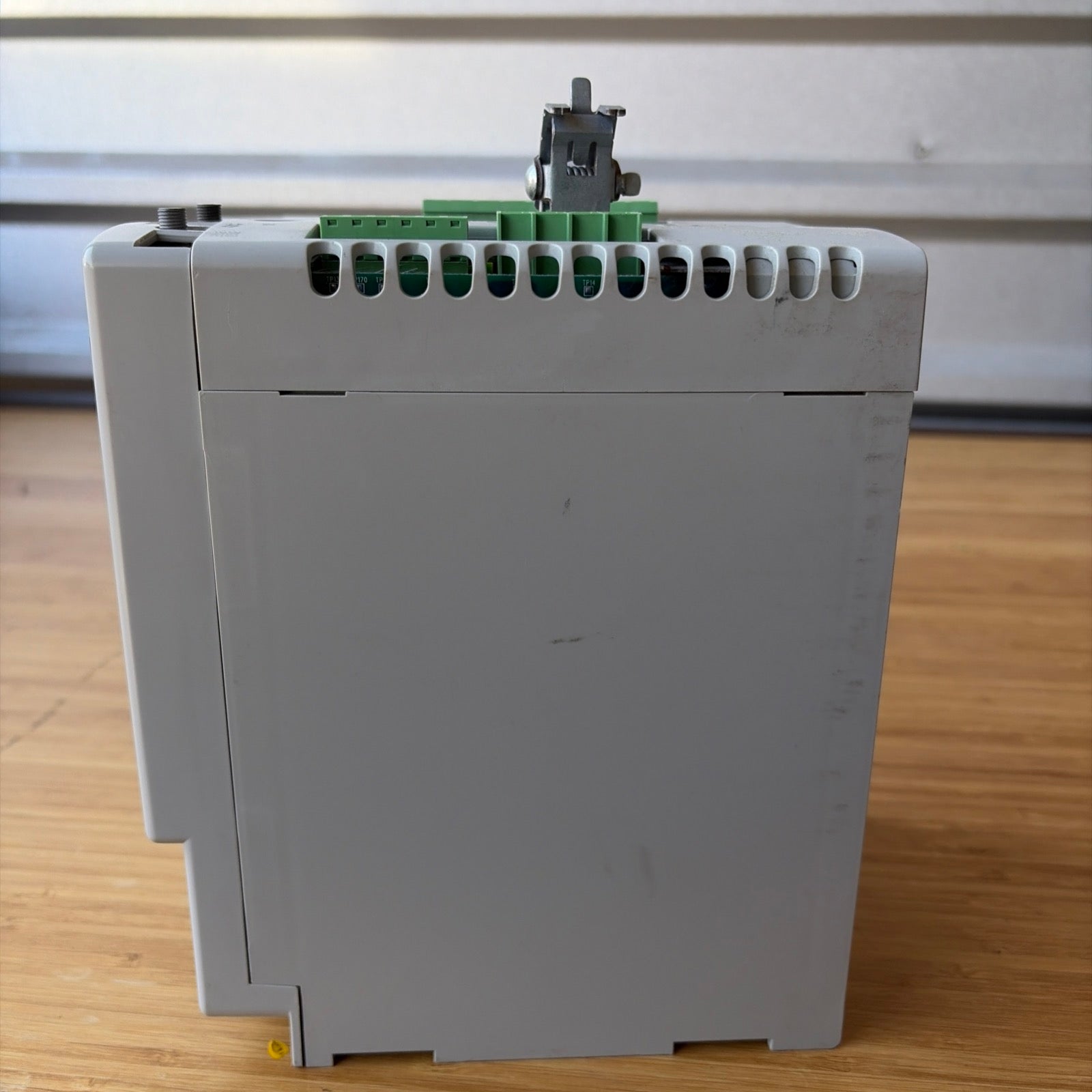 Allen Bradley 2094-AC09-M02-S Ser A Kinetix 6000 Integrated Axis Module 230V 15A